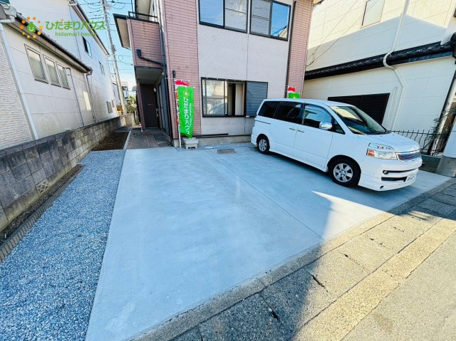 鴻巣市加美1丁目　中古一戸建ての駐車場