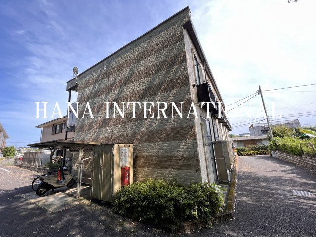 レオパレスカルム石川の外観
