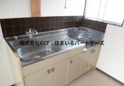 【キッチン】 | コーポフロイデ | お料理しやすいキッチンです