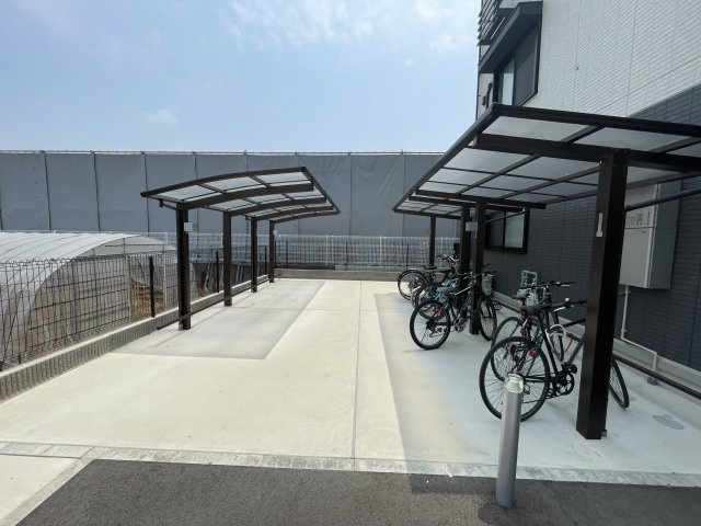 Pearl Annexの駐車場