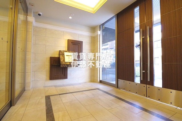 ディアレイシャス浅間町のエントランス