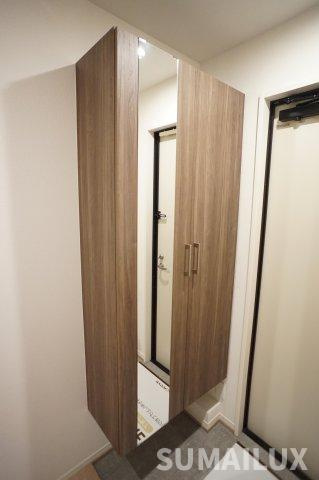 熊本市東区長嶺東４丁目のアパートの玄関