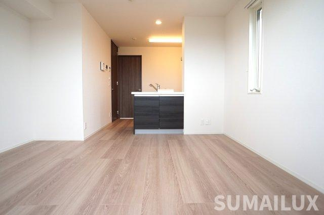 熊本市東区長嶺東４丁目のアパートの居間・リビング