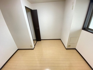 【寝室】 | サンライズ