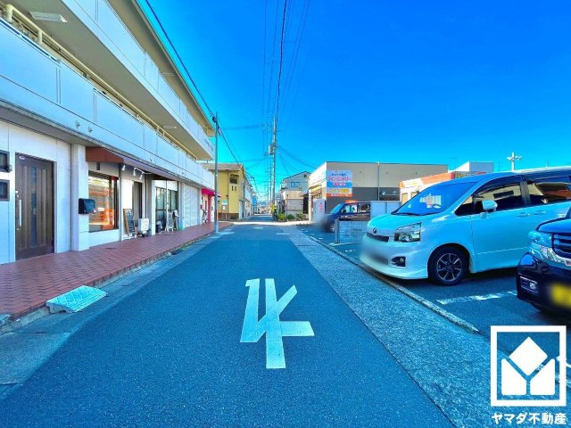 伏見区向島善阿弥町　中古戸建の前面道路含む現地写真