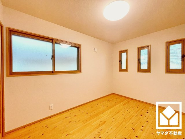 伏見区桃山井伊掃部東町の洋室