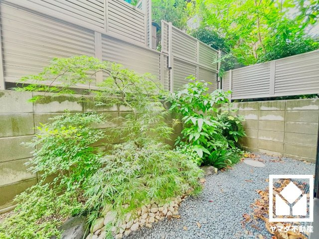 伏見区桃山井伊掃部東町の庭