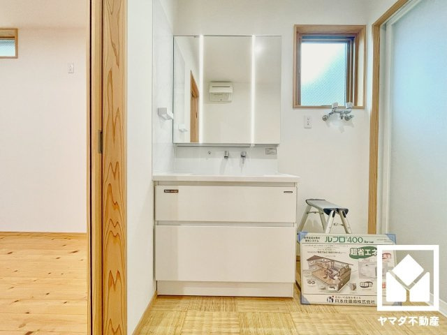 伏見区桃山井伊掃部東町の独立洗面台