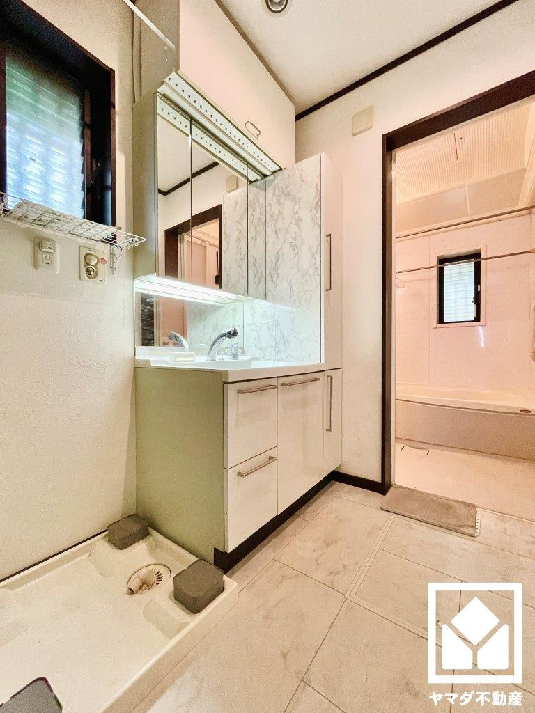 伏見区醍醐南端山町　中古戸建の脱衣所