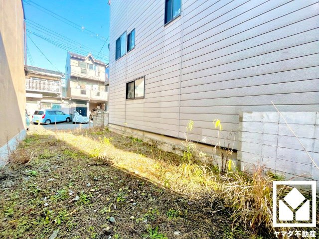 伏見区羽束師菱川町　新築戸建の外観|プライバシー・採光に配慮された2階リビング！