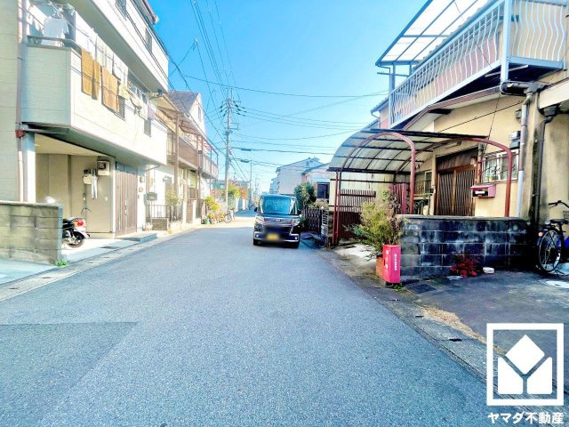 伏見区羽束師菱川町　新築戸建の前面道路含む現地写真|教育、お買い物、公共施設など毎日の生活に必要な施設が多数点在