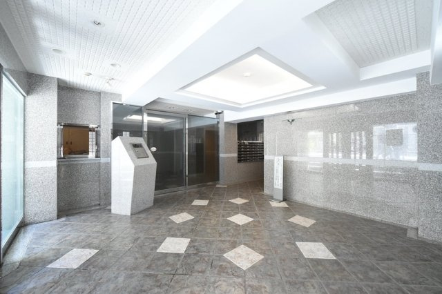 ティアラ本郷三丁目のエントランス|エントランス