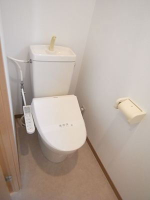 【トイレ】 | La casa MIYAKO | 別号室の写真になります。現況優先。