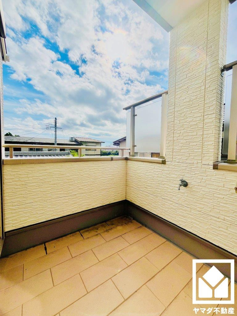 伏見区桃山南大島町　戸建住宅のバルコニー