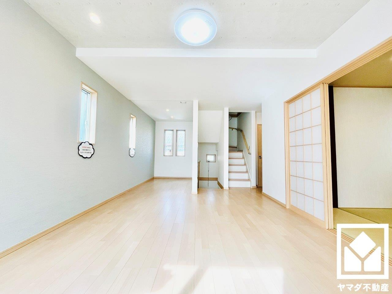 伏見区桃山南大島町　戸建住宅の居間・リビング