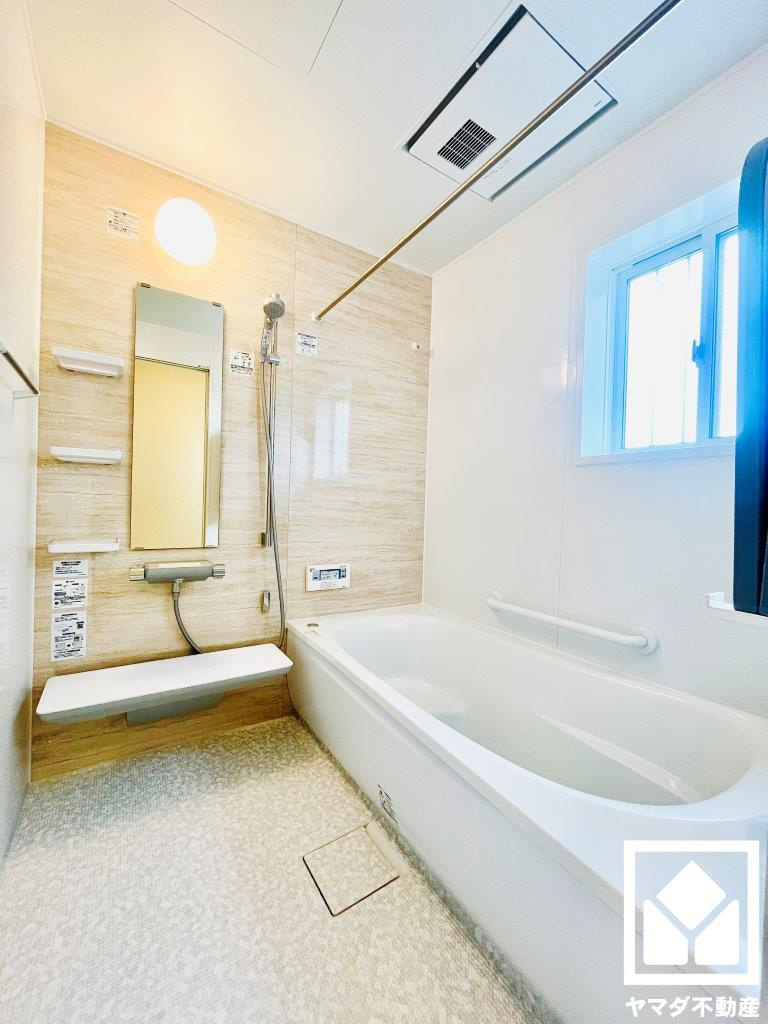 伏見区桃山南大島町　戸建住宅の浴室