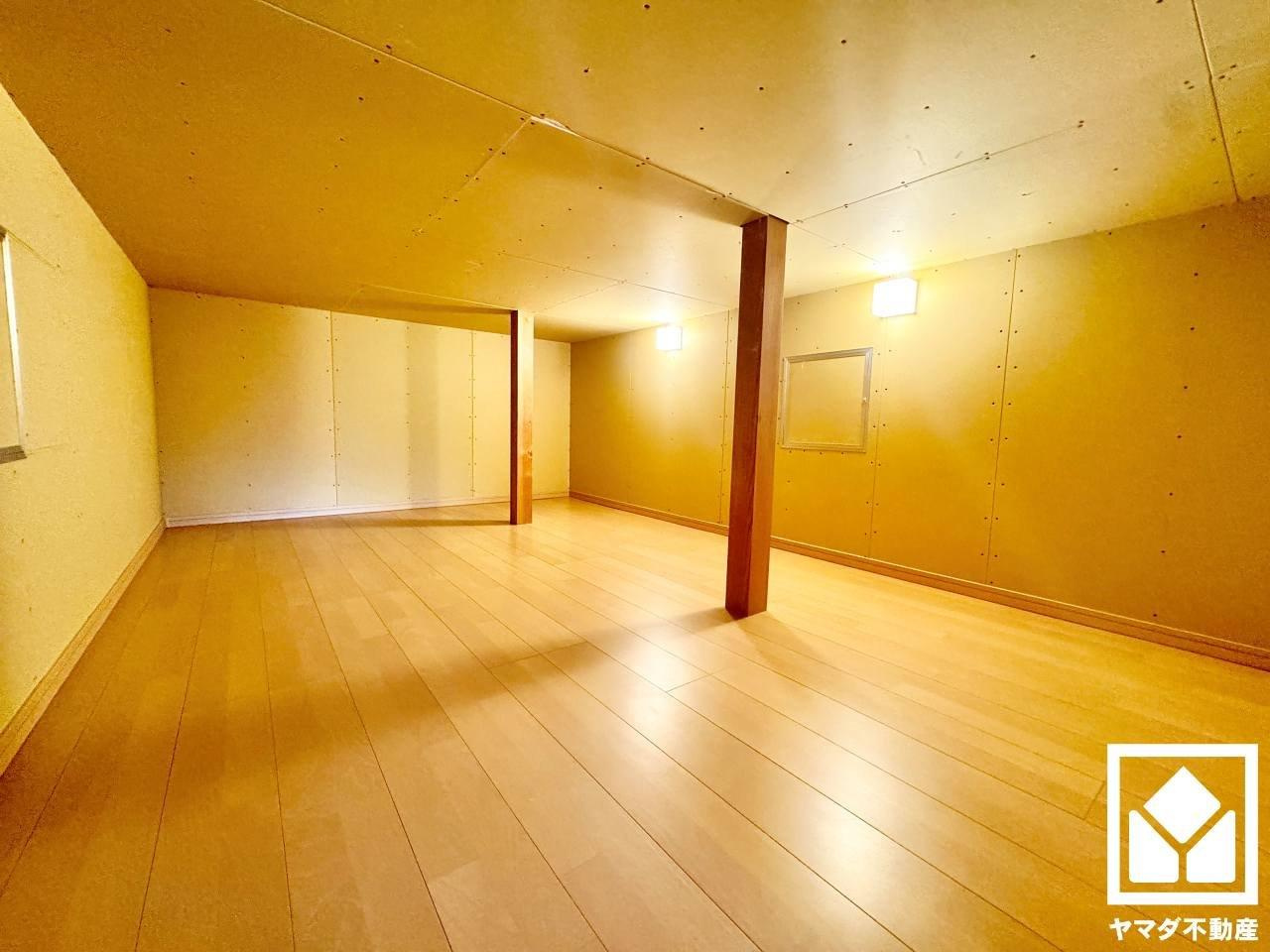 伏見区羽束師古川町　21号地の収納