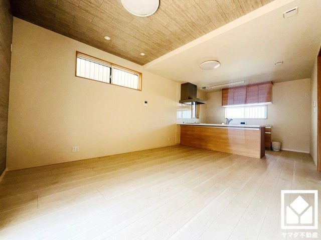 伏見区羽束師古川町　24号地の居間・リビング
