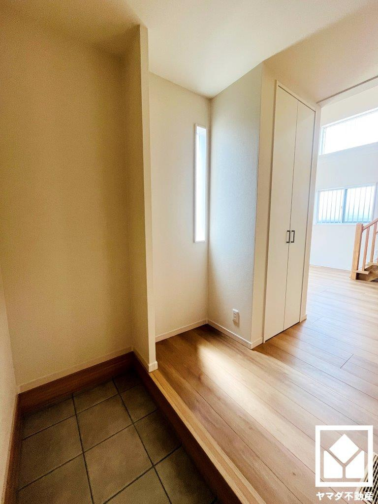 伏見区羽束師古川町　27号地の玄関