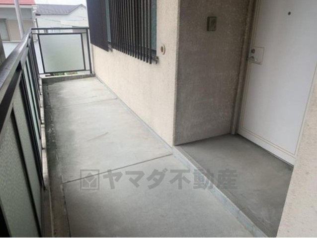 くずはパークハイツのその他|共用廊下は、角住居のため前に人が通らず静かです。