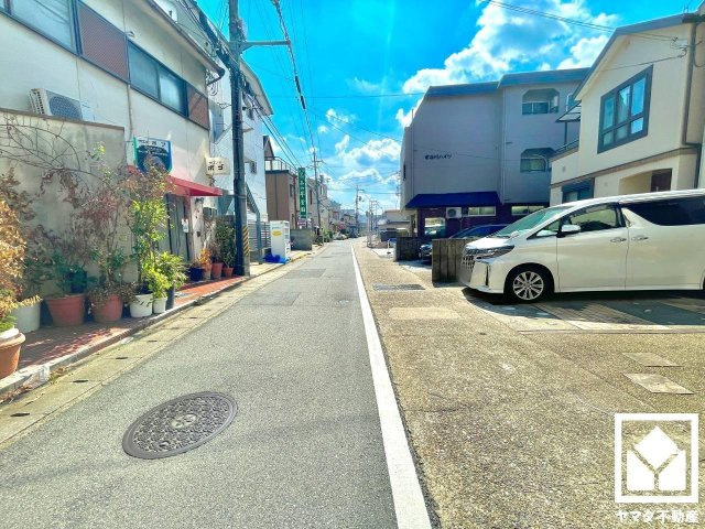 伏見区向島庚申町（店舗付き）の前面道路含む現地写真