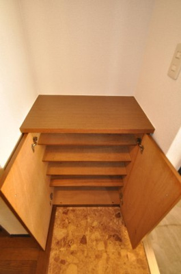 【玄関】 | PLEAST大博通り | 別号室の写真になります。現況優先。