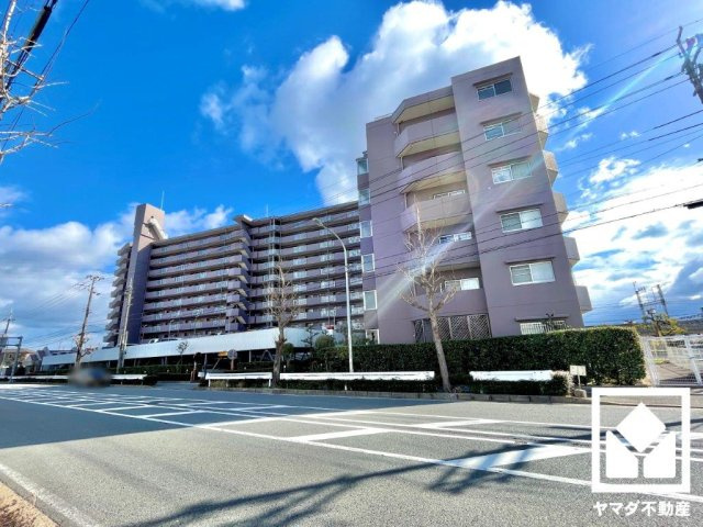 ライオンズマンション淀リバーサイドの外観