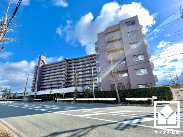 ライオンズマンション淀リバーサイドの外観