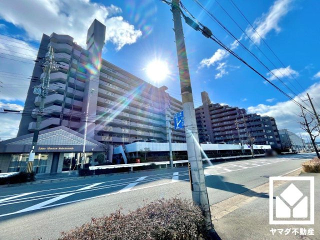 ライオンズマンション淀リバーサイドの外観