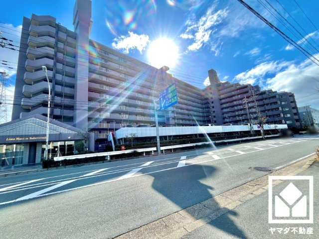 ライオンズマンション淀リバーサイドの外観