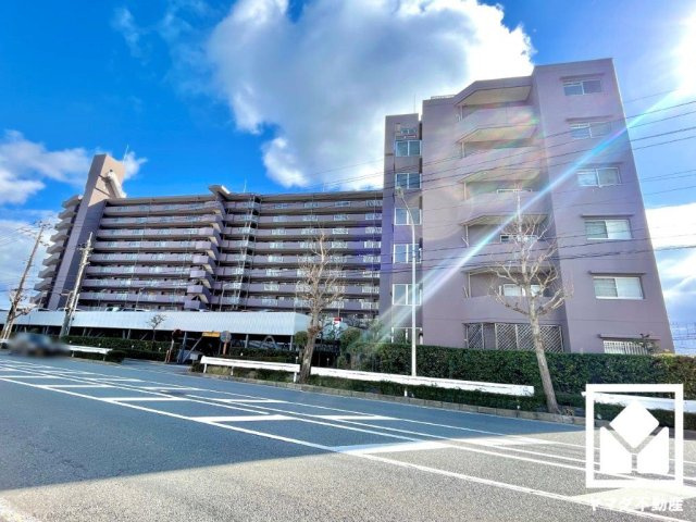 ライオンズマンション淀リバーサイドの外観