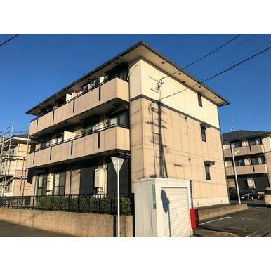 アークアムールⅠA棟のエントランス