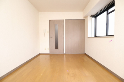 【洋室】 | ダイナコートエスタディオ桜坂 | 別号室の写真になります。現況優先。