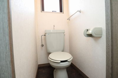 【トイレ】 | ダイナコートエスタディオ桜坂 | 別号室の写真になります。現況優先。