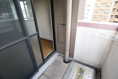【バルコニー】 | ダイナコートエスタディオ桜坂 | 別号室の写真になります。現況優先。
