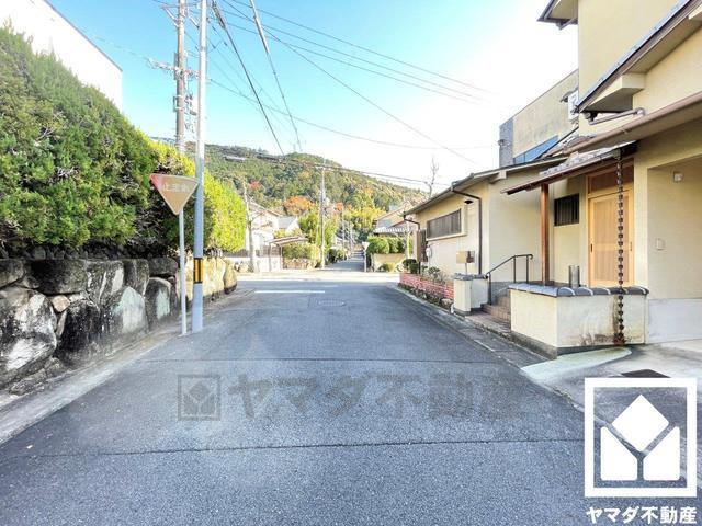 伏見区醍醐古道町　中古戸建の前面道路含む現地写真