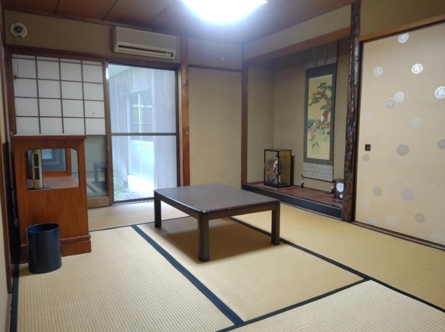 伏見区醍醐古道町　中古戸建の和室|醍醐中学校まで約1900m。