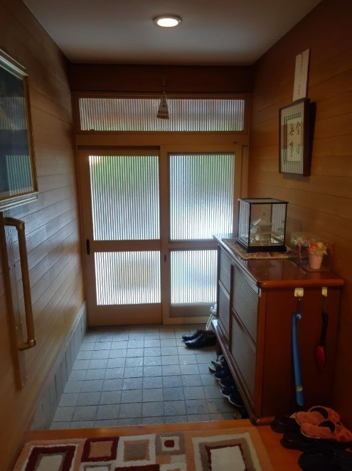 伏見区醍醐古道町　中古戸建の玄関