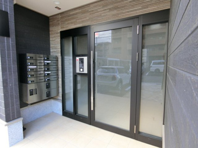 【エントランス】 | ラルゴ・シルエラ