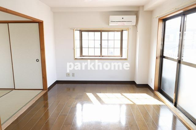 レジェンドIZUMIの居間・リビング|リビングです