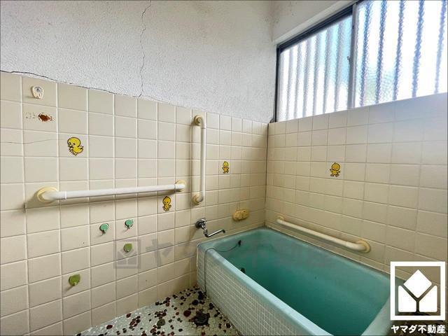 宇治市広野町尖山　中古戸建の浴室|1日の疲れを癒す浴室でゆったりリフレッシュ。