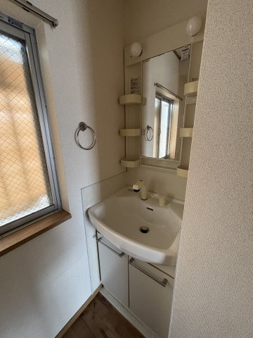 エステートピア小林の洗面所