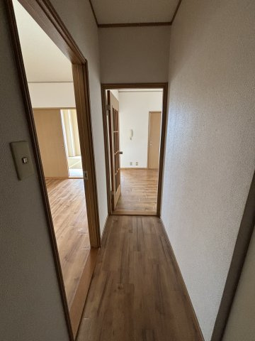 エステートピア小林の玄関