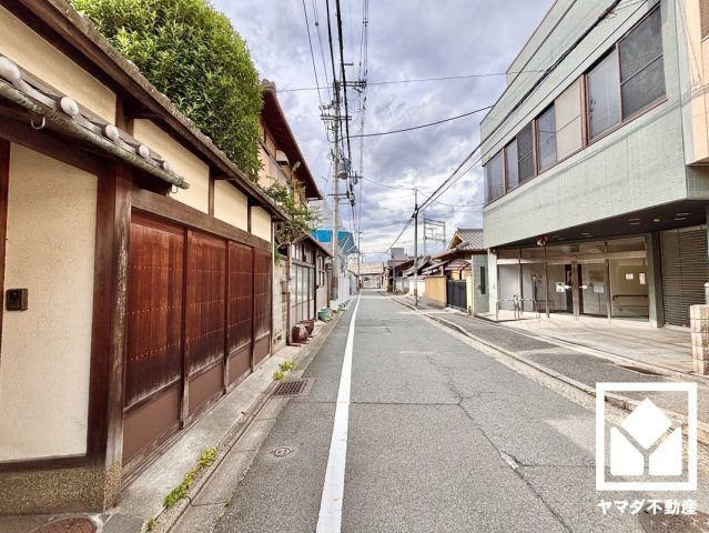 伏見区京町9丁目　の前面道路含む現地写真