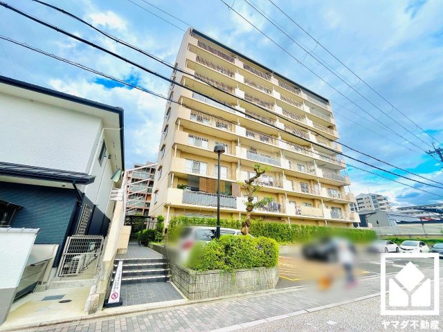 ハイツ伏見桃山の外観