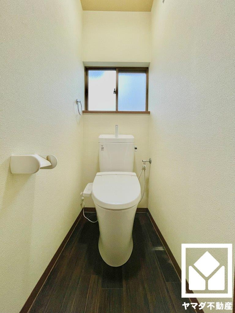 伏見区淀際目町　中古戸建のトイレ