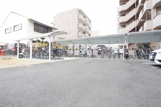 ル ディアマンの駐車場