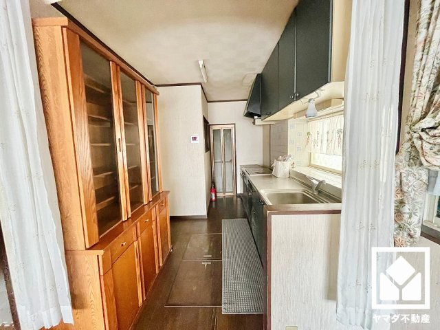 八幡市八幡隅田口　中古戸建のキッチン