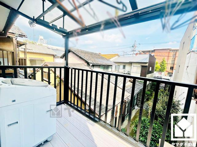 伏見区深草下川原町　中古戸建のバルコニー