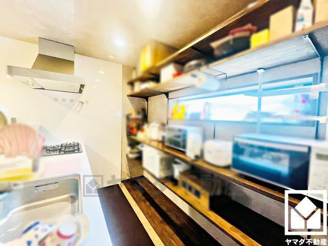 伏見区深草下川原町　中古戸建のキッチン